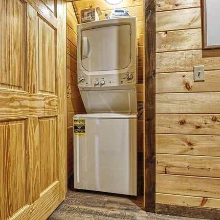 Adventure Retreat/Cabin/Pool+Hot Tub/Game Room+Theater Sevierville Bagian luar foto