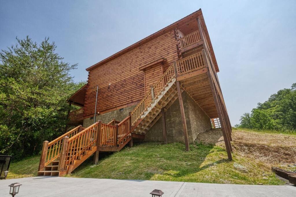 Adventure Retreat/Cabin/Pool+Hot Tub/Game Room+Theater Sevierville Bagian luar foto