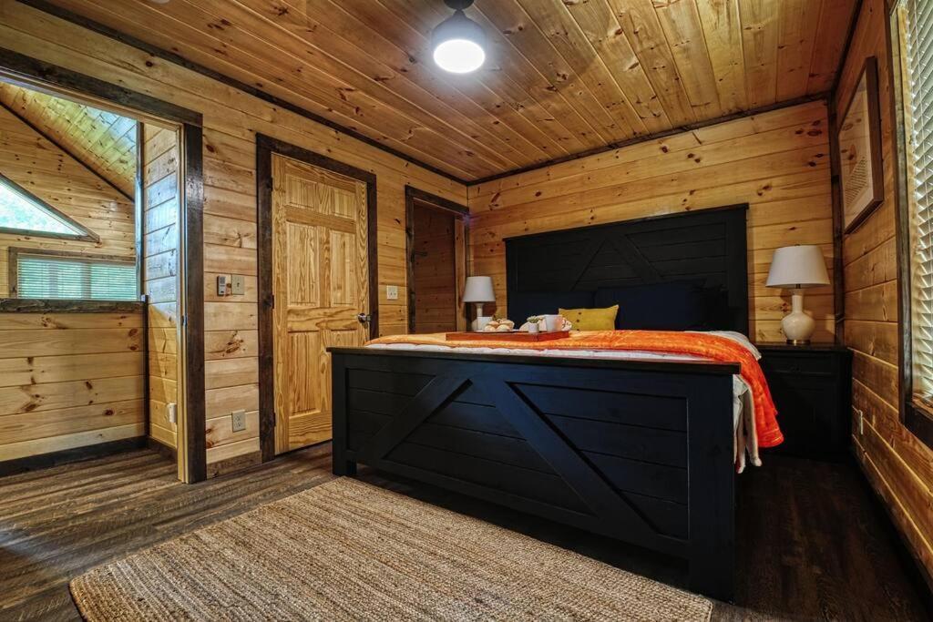 Adventure Retreat/Cabin/Pool+Hot Tub/Game Room+Theater Sevierville Bagian luar foto