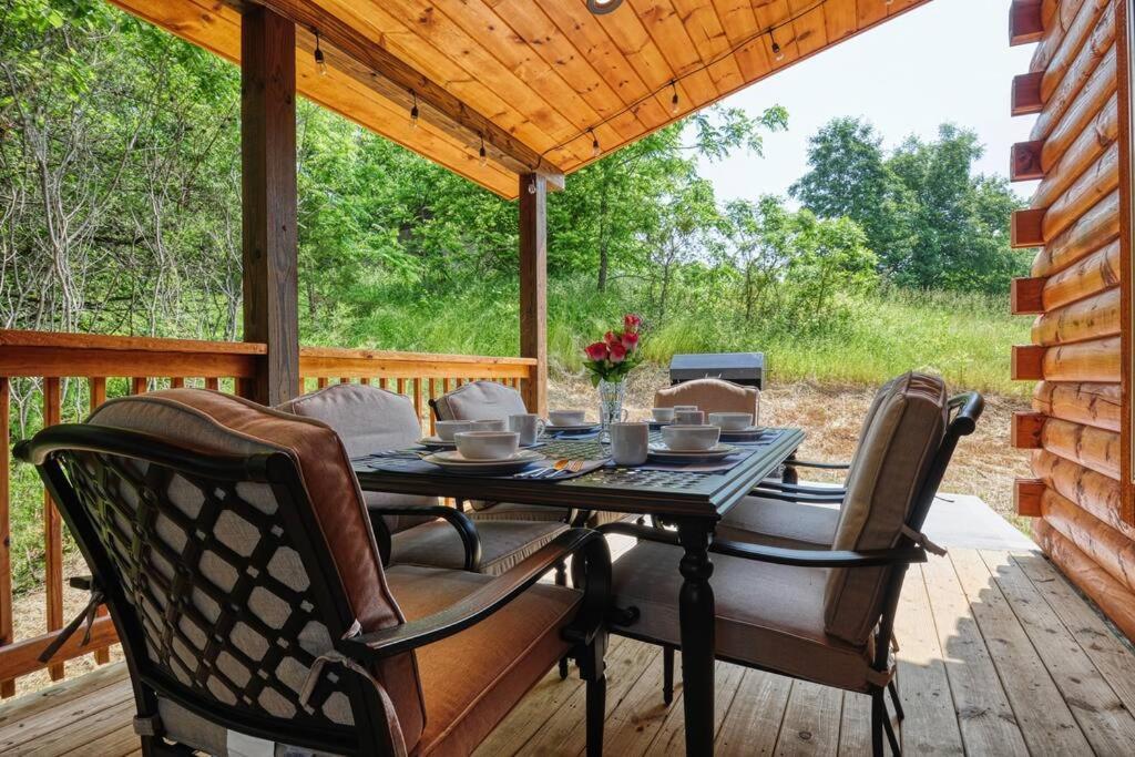Adventure Retreat/Cabin/Pool+Hot Tub/Game Room+Theater Sevierville Bagian luar foto