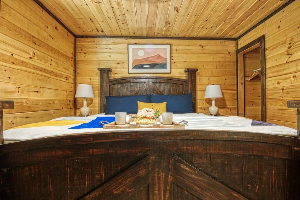 Adventure Retreat/Cabin/Pool+Hot Tub/Game Room+Theater Sevierville Bagian luar foto