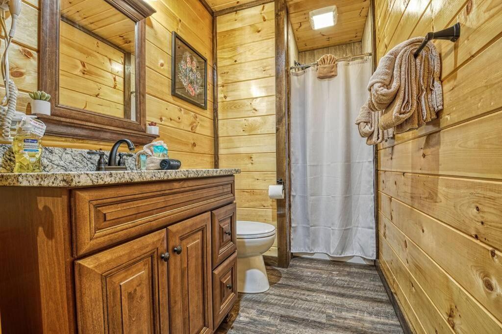 Adventure Retreat/Cabin/Pool+Hot Tub/Game Room+Theater Sevierville Bagian luar foto