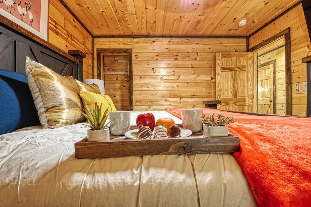 Adventure Retreat/Cabin/Pool+Hot Tub/Game Room+Theater Sevierville Bagian luar foto