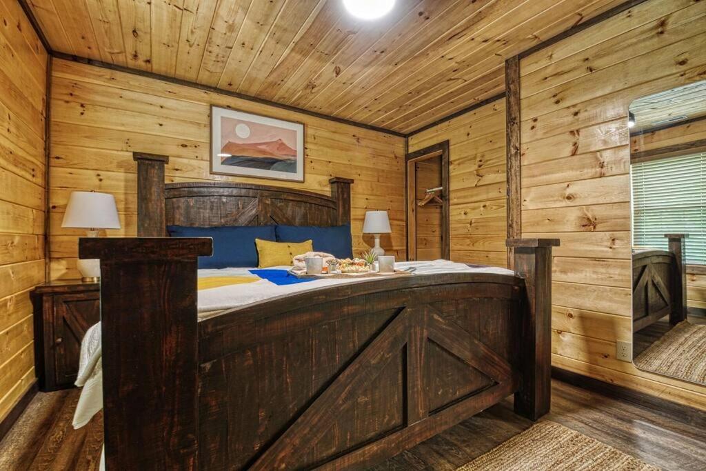 Adventure Retreat/Cabin/Pool+Hot Tub/Game Room+Theater Sevierville Bagian luar foto